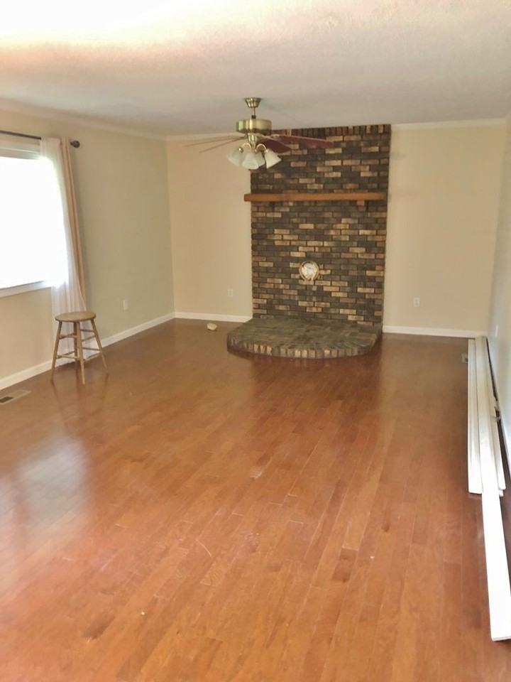 1031 County Road 1466 - Photo 2 of 17