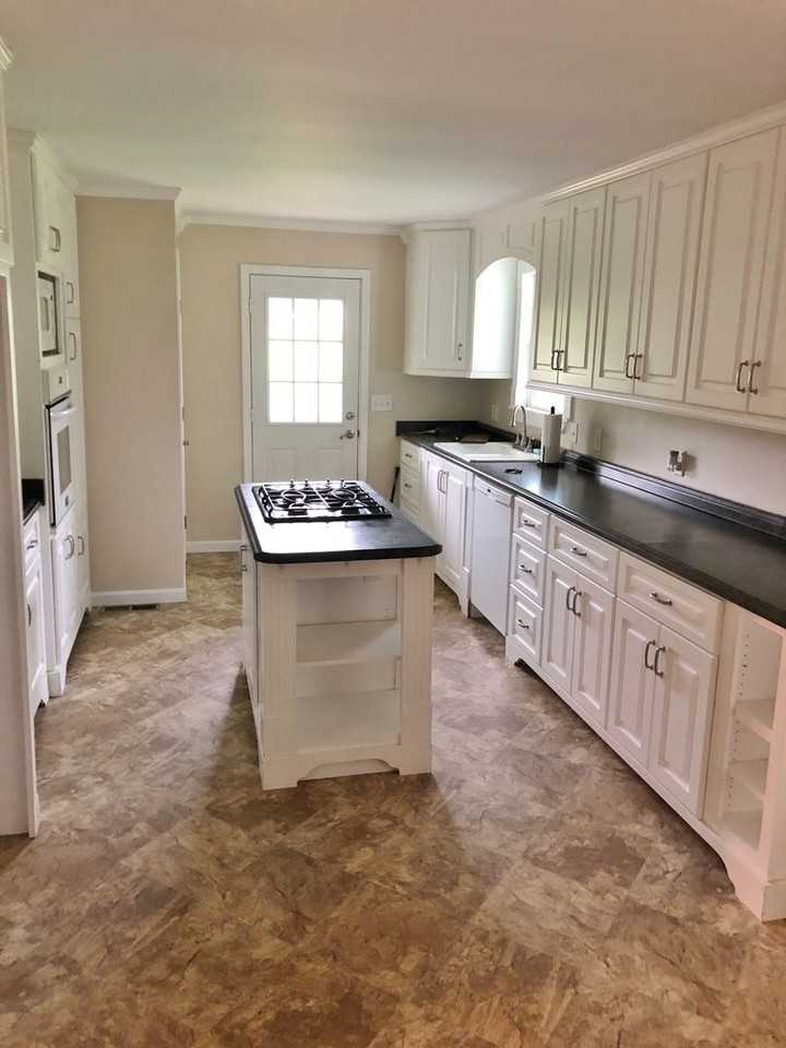 1031 County Road 1466 - Photo 3 of 17