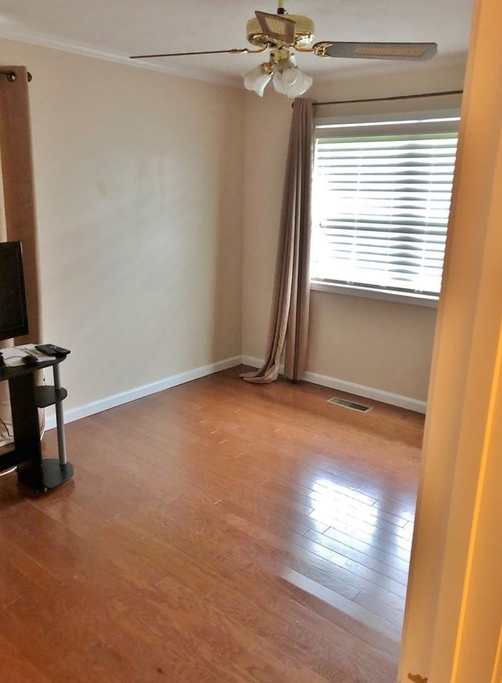 1031 County Road 1466 - Photo 7 of 17