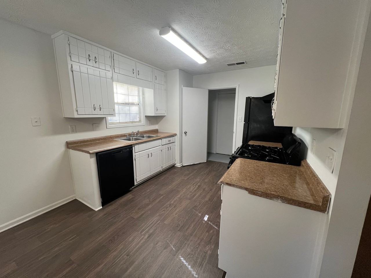 7354 Tracy Lane - Photo 5 of 12