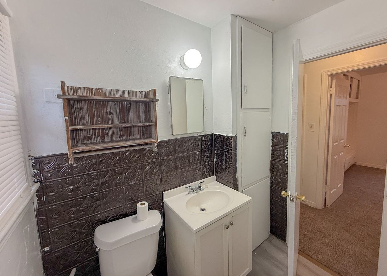 1034 Holly Ln - Photo 7 of 17