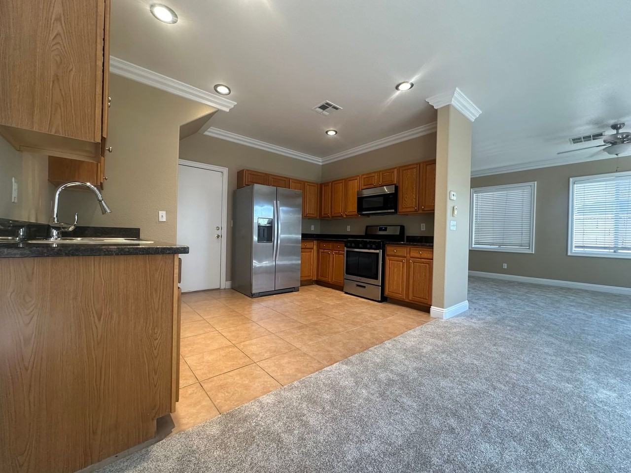 5023 Auburn Skyline Avenue - Photo 3 of 22