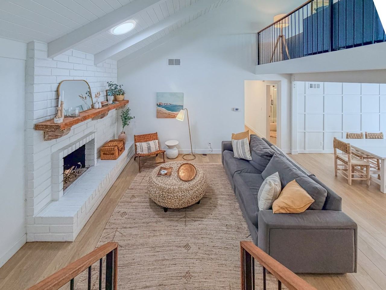 4954 Dolphin Way - Photo 4 of 40