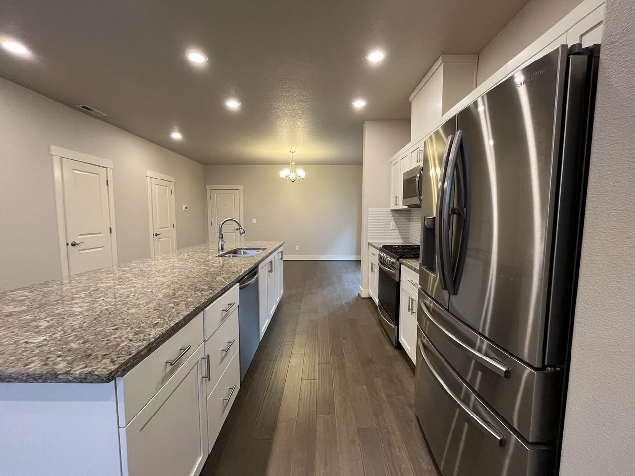 15100 Northwest Cosmos Street - Photo 5 of 41