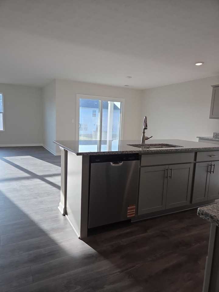 1450 Camden Ln - Photo 2 of 21