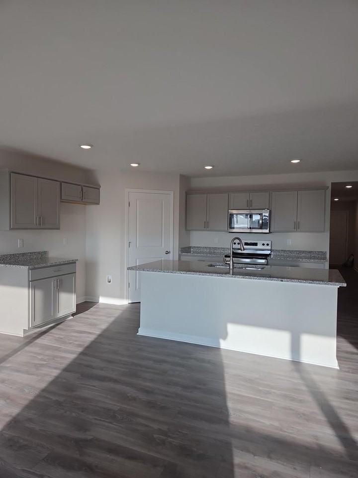 1450 Camden Ln - Photo 6 of 21