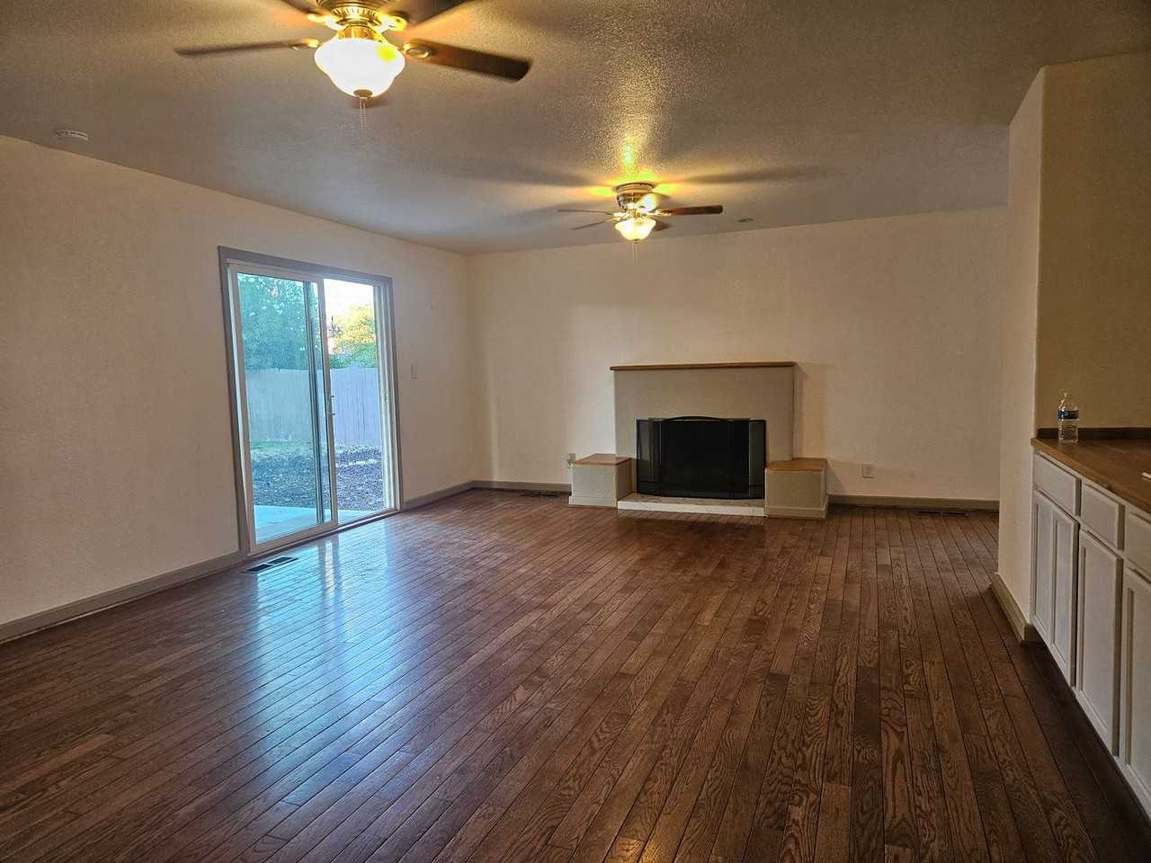 2836 Alcoa Ave - Photo 2 of 24