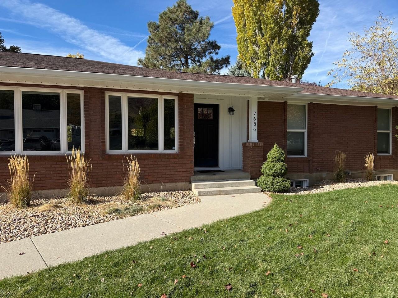 7686 South Mountain Estates Drive - Photo 3 of 26