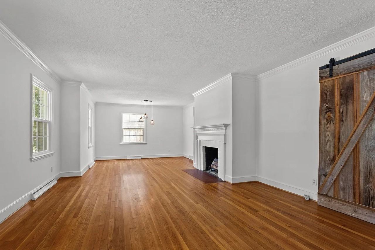 3705 Kirby Drive - Photo 2 of 24