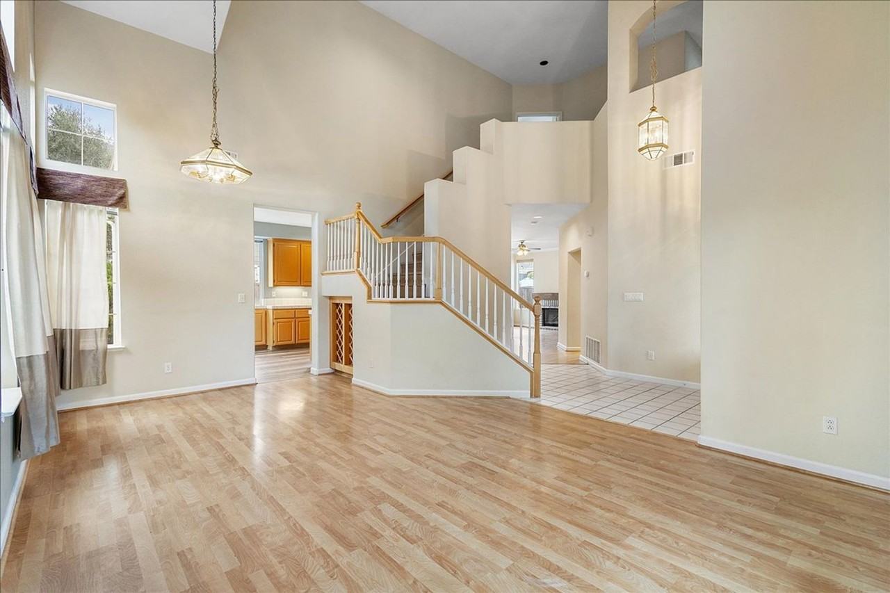 16 Smith Court - Photo 4 of 25