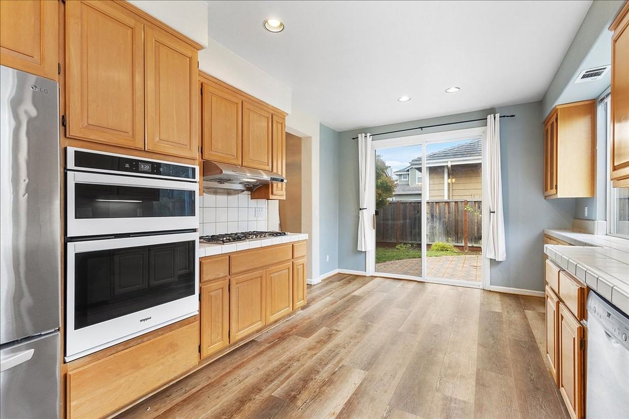 16 Smith Court - Photo 7 of 25