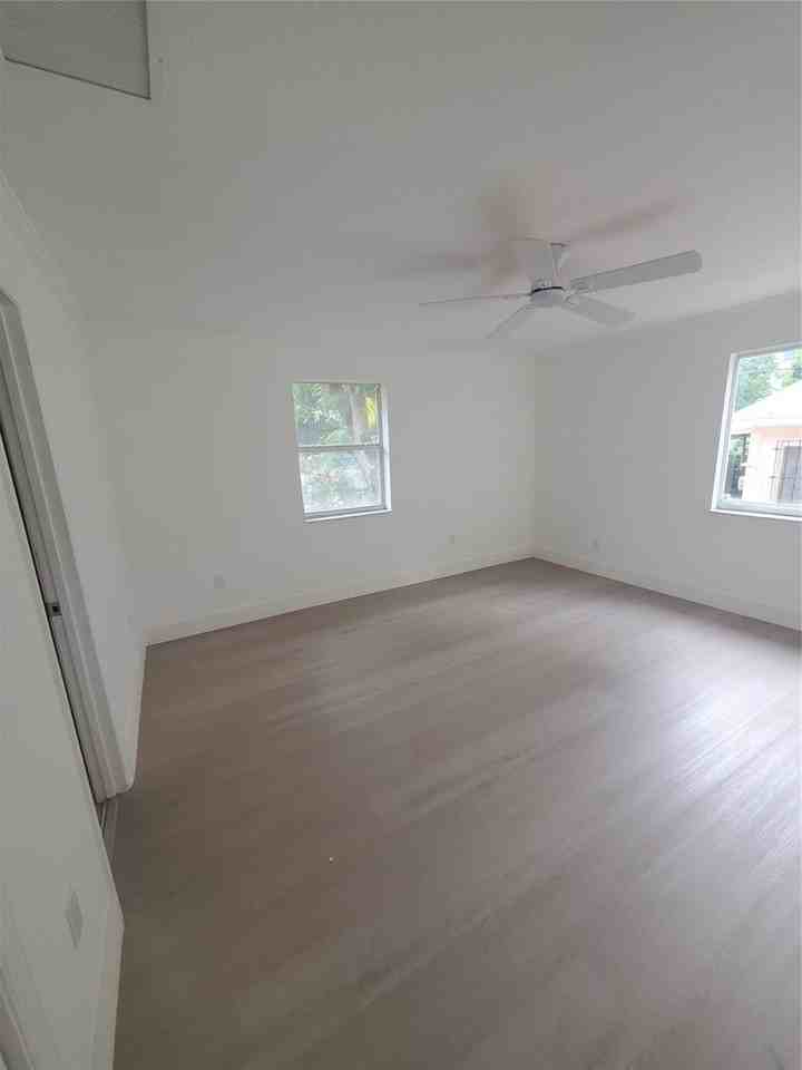 74 Northwest 31st Street - Photo 4 of 14