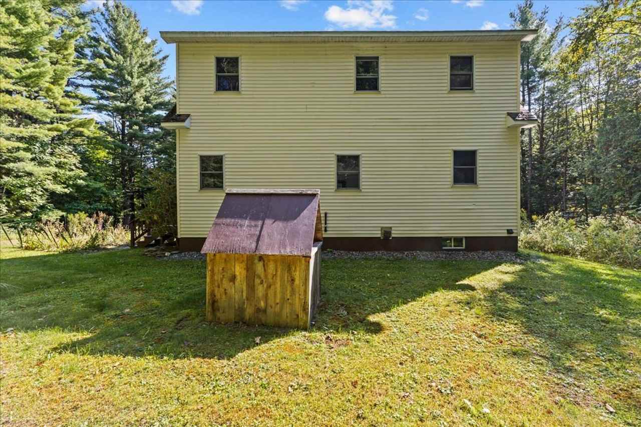 1672 Sweet Hollow Road - Photo 6 of 44