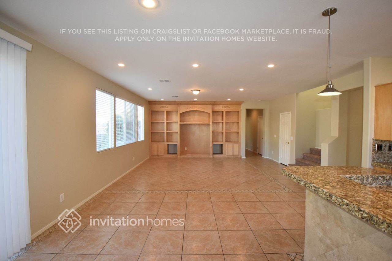 6108 Golden Harmony St - Photo 4 of 17