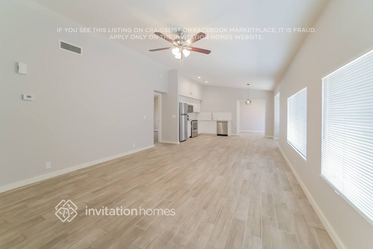 14250 N 50th Ln - Photo 5 of 15