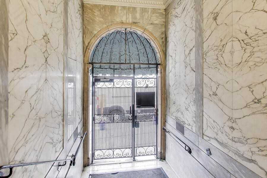 1501 Polk Street - Photo 6 of 17