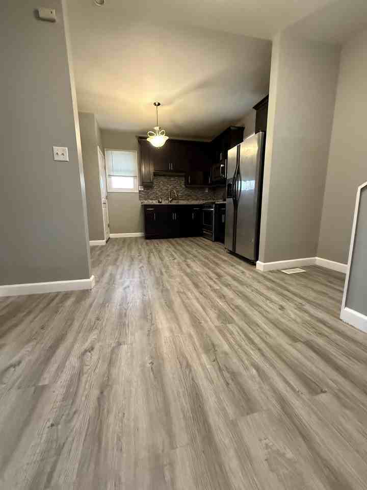 3216 Wallace Avenue - Photo 2 of 9