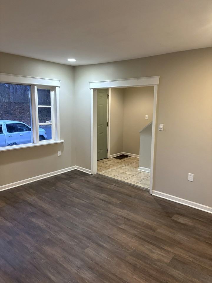 165 Sharpe Street - Photo 5 of 44