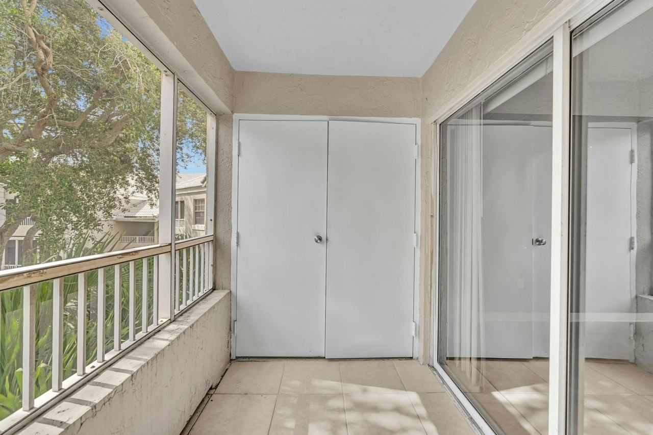 2850 North Oakland Forest Drive, Unit 103 - Photo 2 of 40