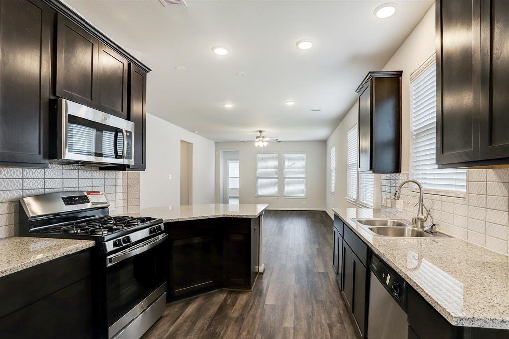 8106 Cliffside Terrace Court - Photo 6 of 10