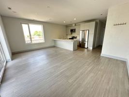 featured image of 6355 North Glenwood Avenue #4N