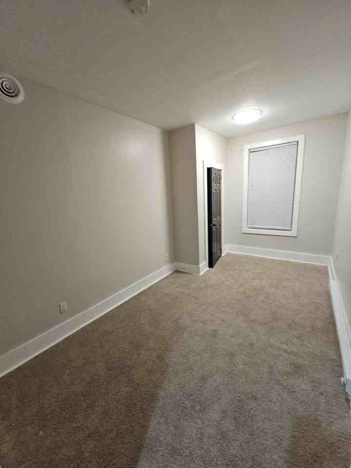 130 1/2 4th Avenue #1 - Photo 2 of 5