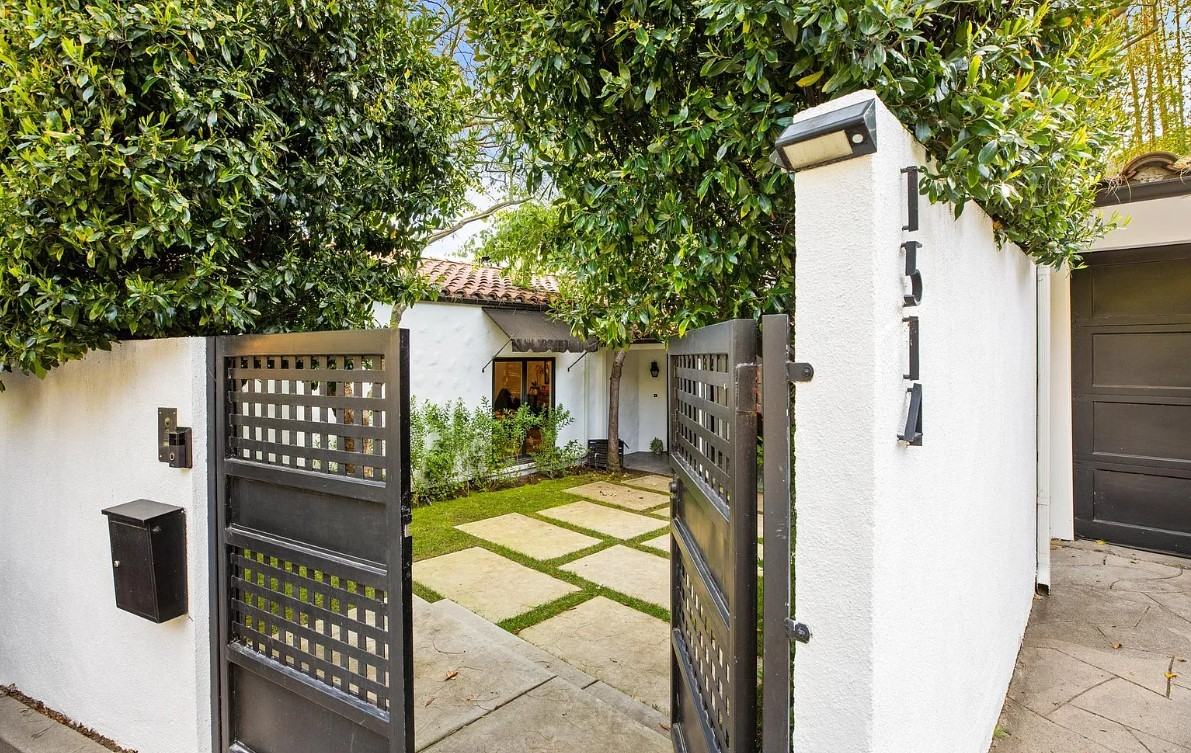 1514 Sunset Plaza Dr #NA - Photo 4 of 45