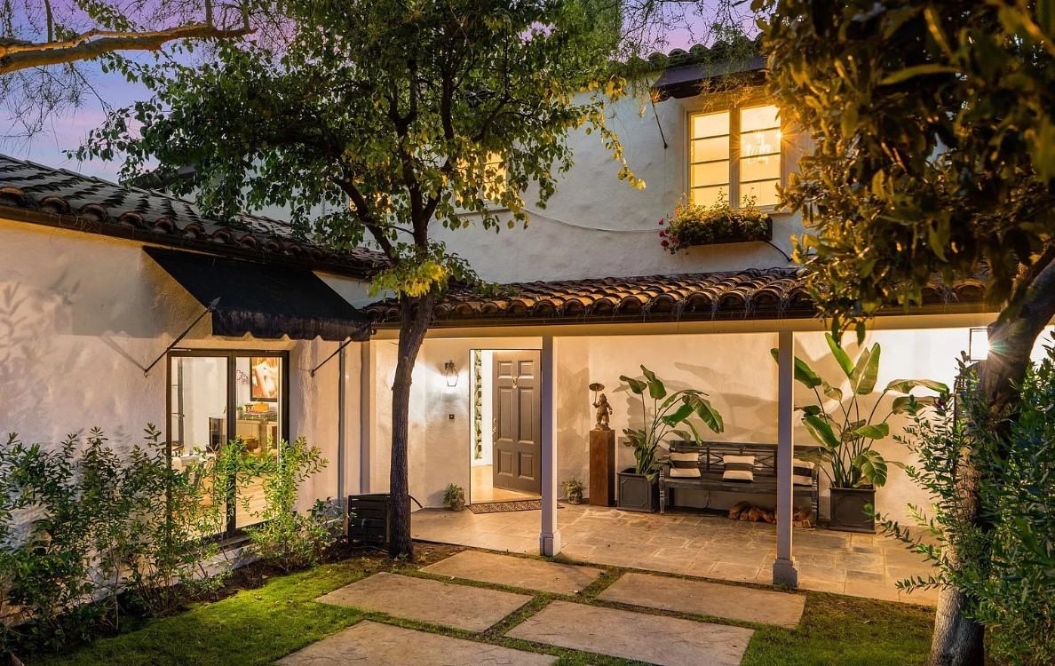 1514 Sunset Plaza Dr #NA - Photo 5 of 45