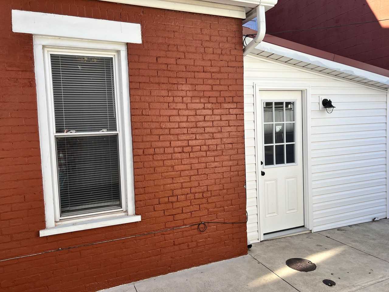 223 S Scioto St #223 - Photo 3 of 14