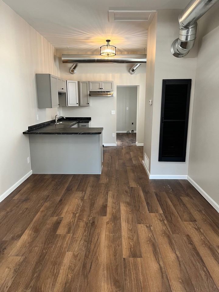 223 S Scioto St #223 - Photo 6 of 14