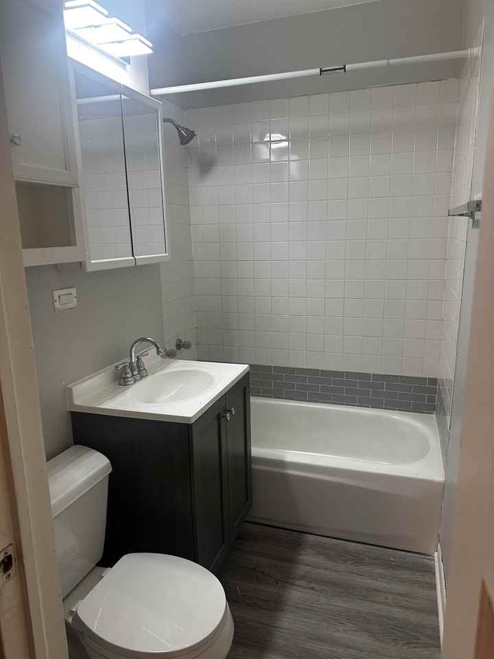 3055 N Monticello Ave #1 - Photo 6 of 8