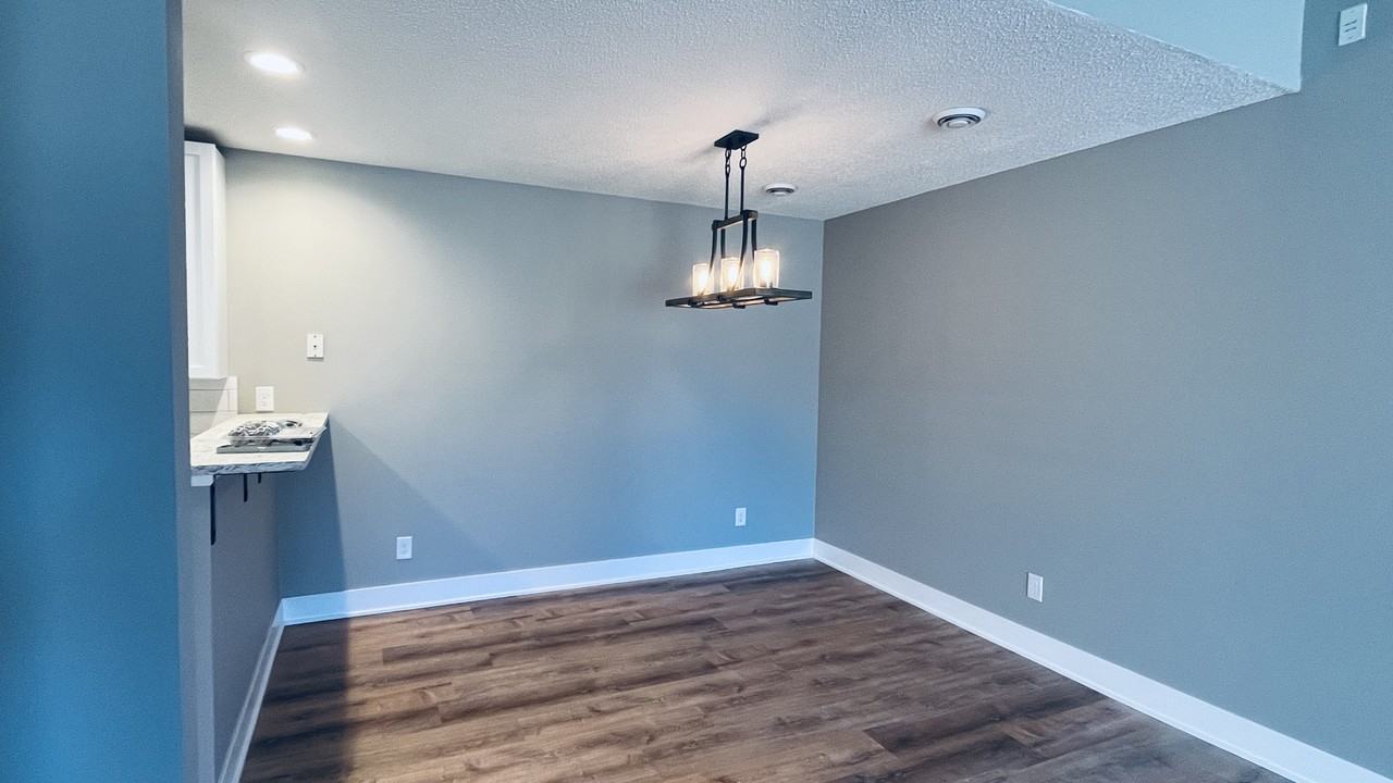 17020 Eastwood Ave #17020 - Photo 4 of 9