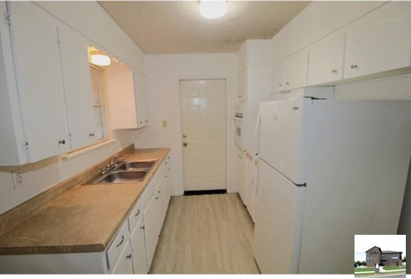 512 Creek St - Photo 4 of 6