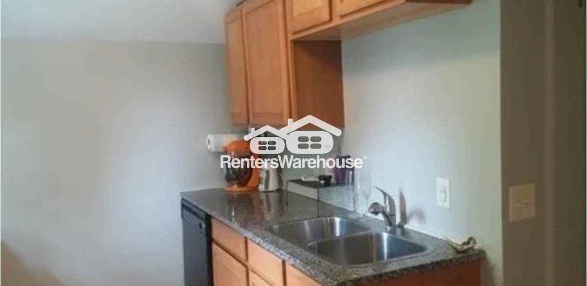 752 Carroll Ave Apt 2 - Photo 2 of 16