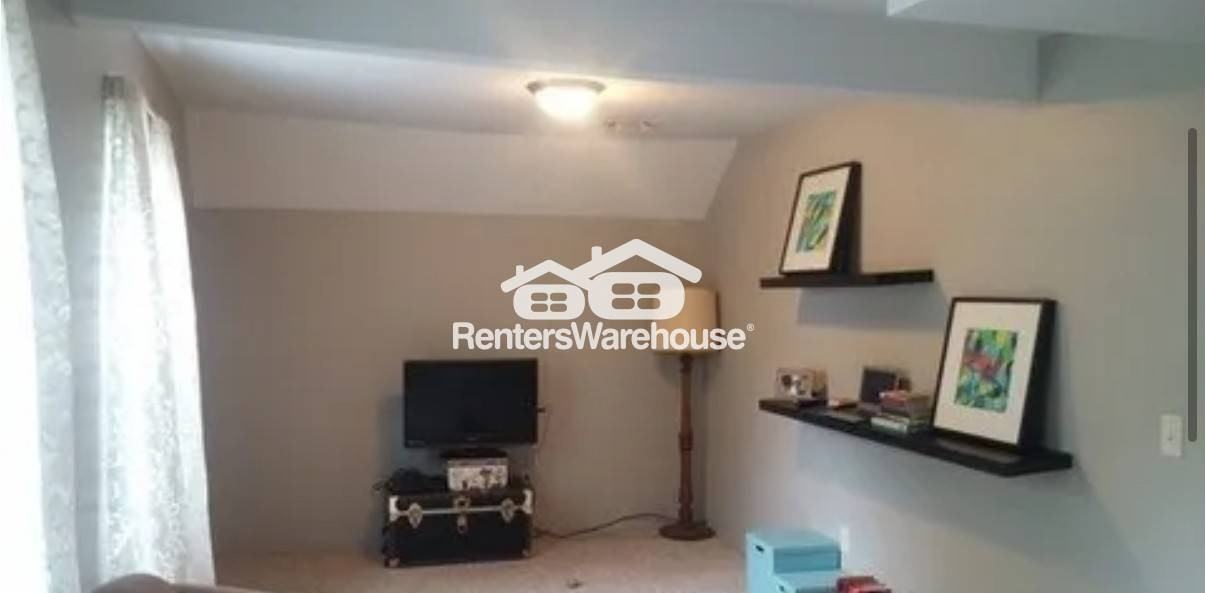 752 Carroll Ave Apt 2 - Photo 5 of 16