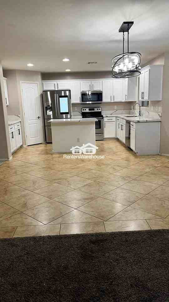 7617 South 48th Lane - Photo 3 of 12