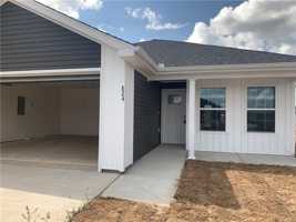 featured image of 824 South Parrot Lane