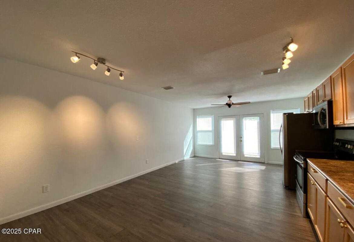 4455 W 19th St Apt 16 #16 - Photo 4 of 15