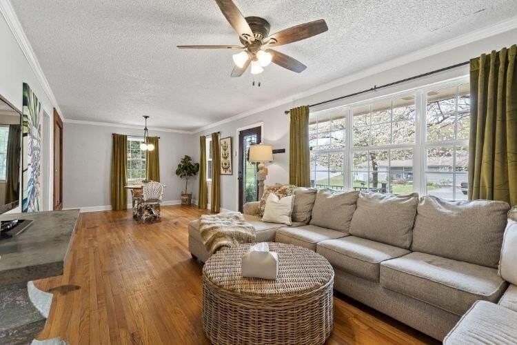 3609 Forest Highland Dr - Photo 4 of 21