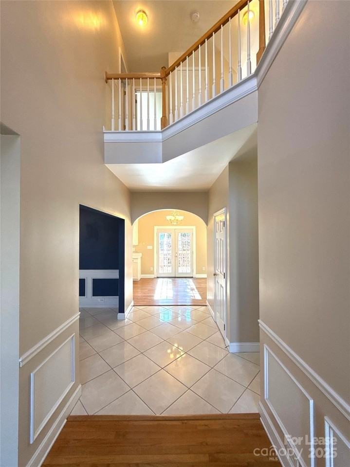 1928 Dearmon Dr - Photo 2 of 23