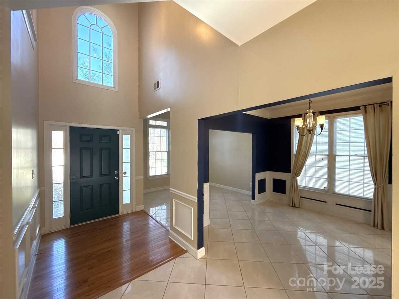 1928 Dearmon Dr - Photo 3 of 23