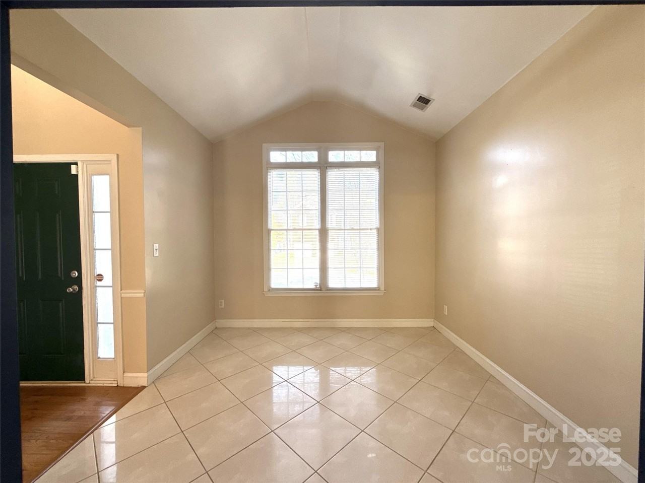 1928 Dearmon Dr - Photo 4 of 23