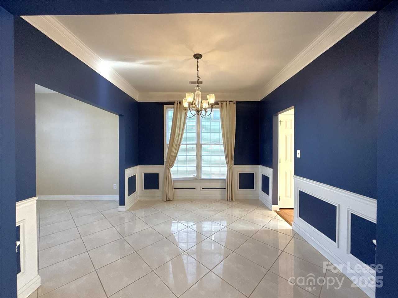 1928 Dearmon Dr - Photo 5 of 23