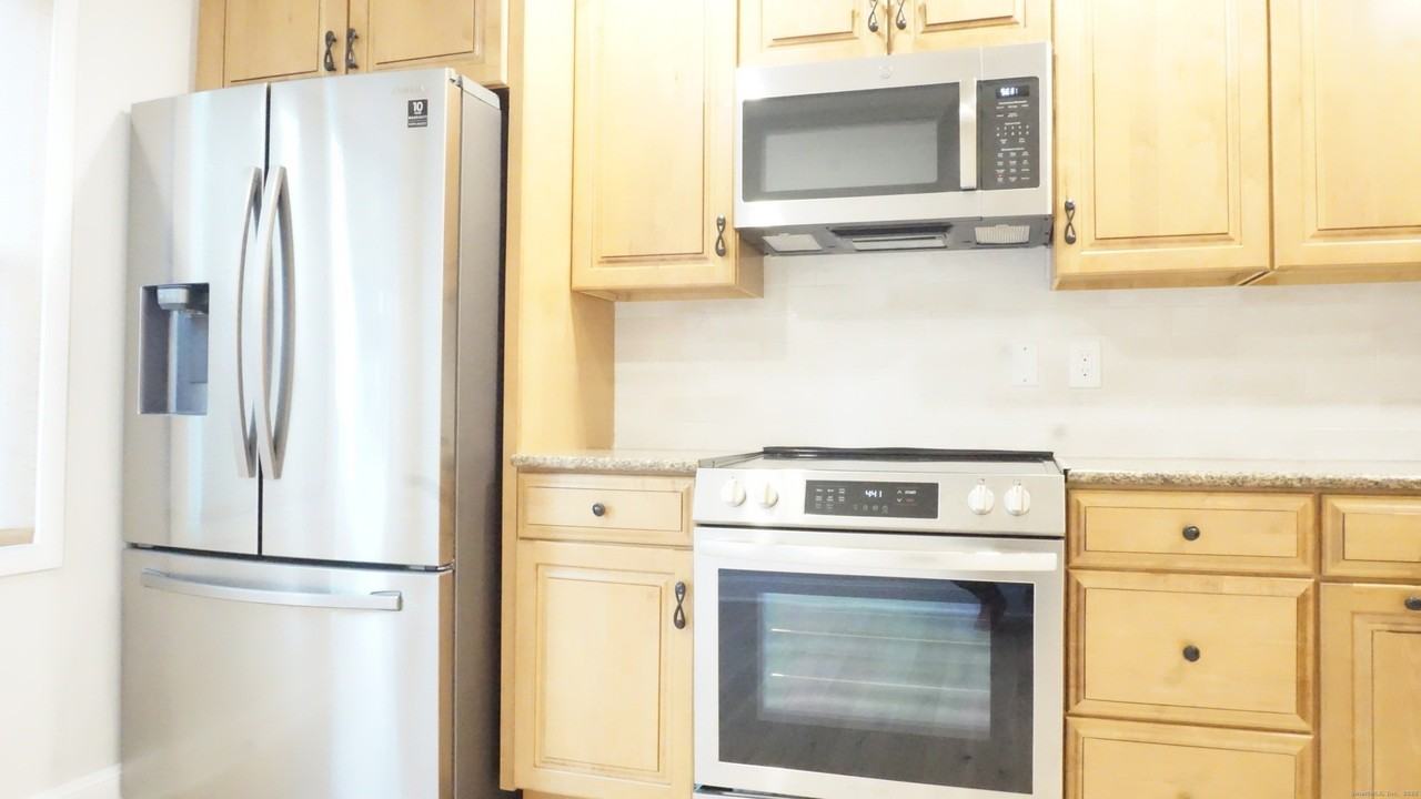 24 Overlook Dr #24 - Photo 6 of 32