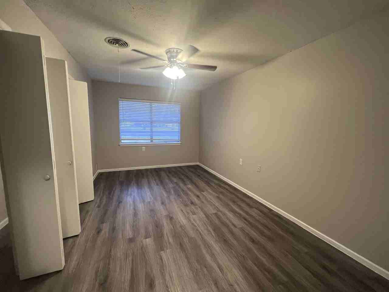 401 Lange Road - Photo 5 of 50