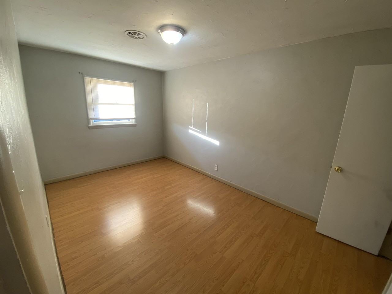 1103 7th Street - Photo 7 of 12