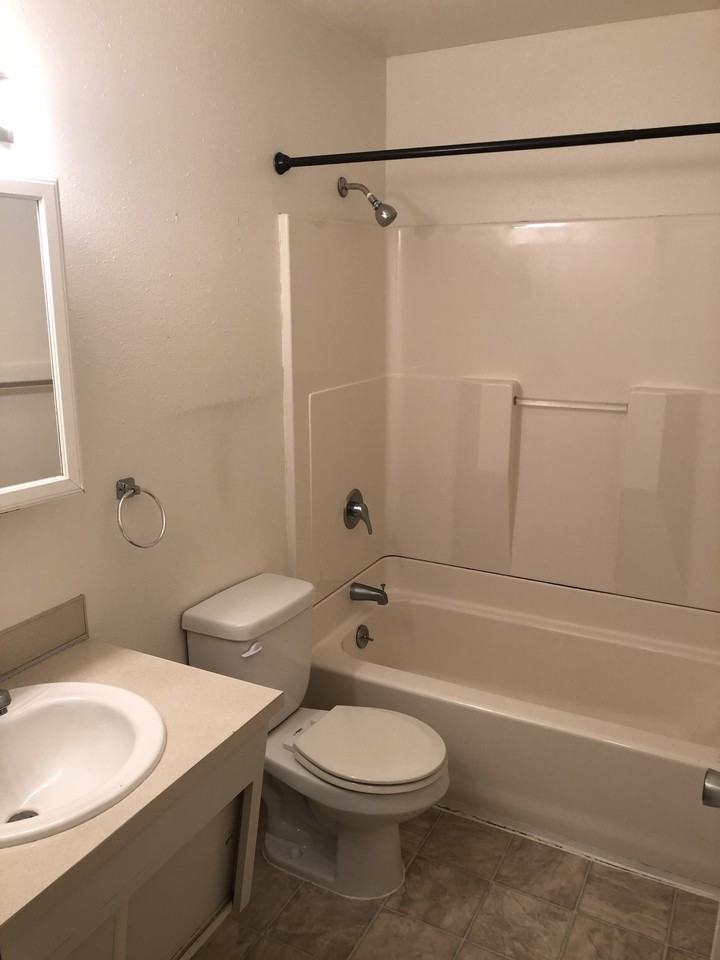 Spar: 4209 30th Ave SW - Photo 7 of 17