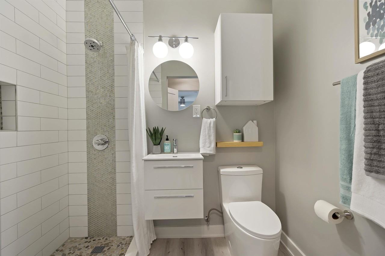 14724 Inglewood Avenue - Photo 2 of 20