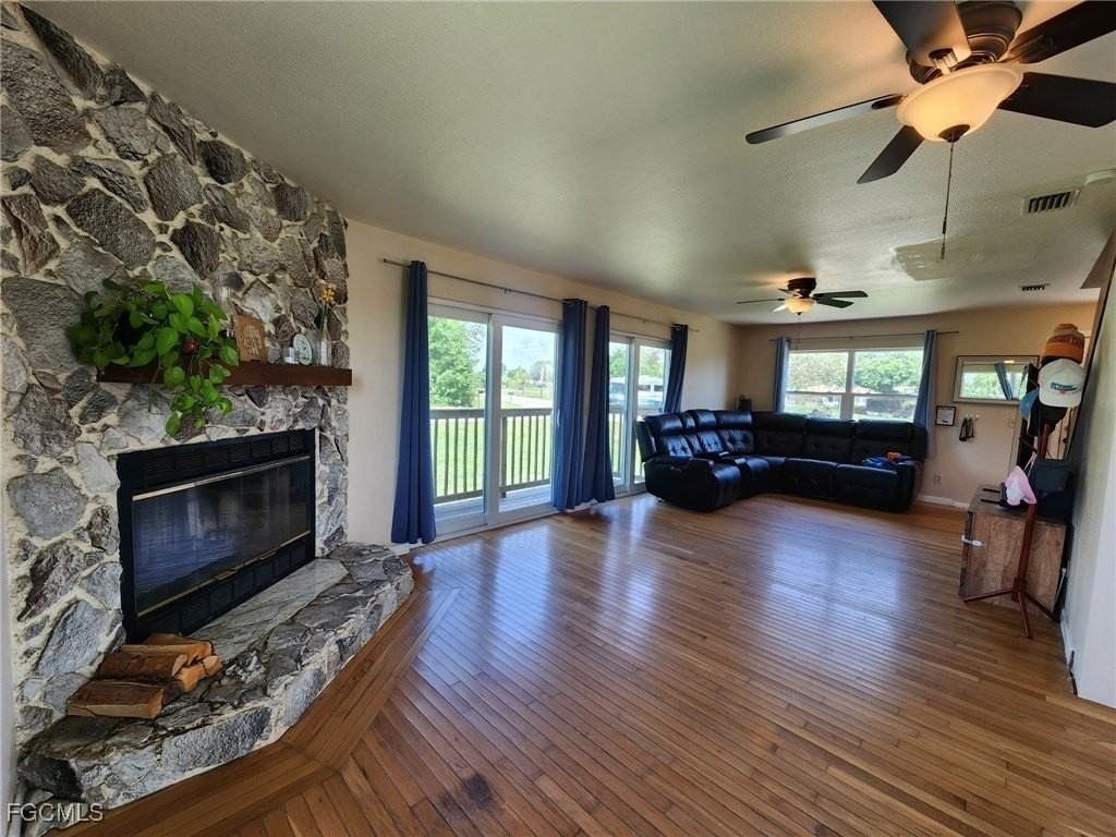 373 Hile Ln - Photo 3 of 40