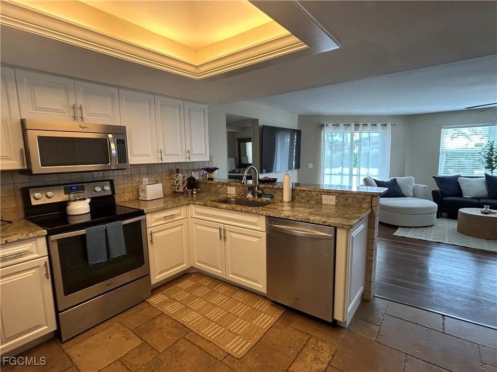 5420 Chiquita Blvd S Apt B #B - Photo 7 of 24